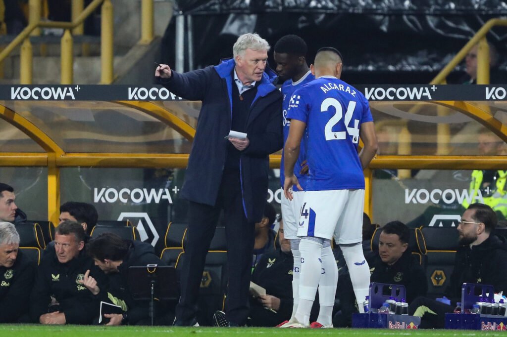 David Moyes Everton manager Tim Iroegbunam Carlos Alcaraz