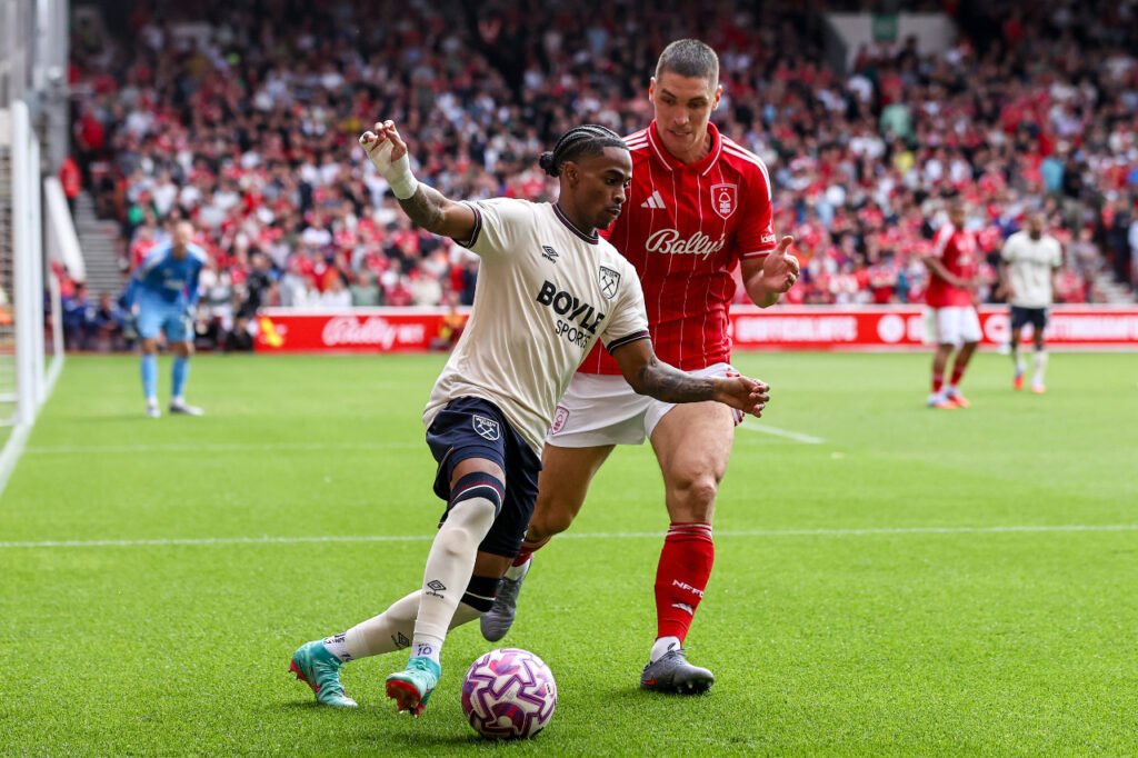 Crysencio Summerville West Ham dribble