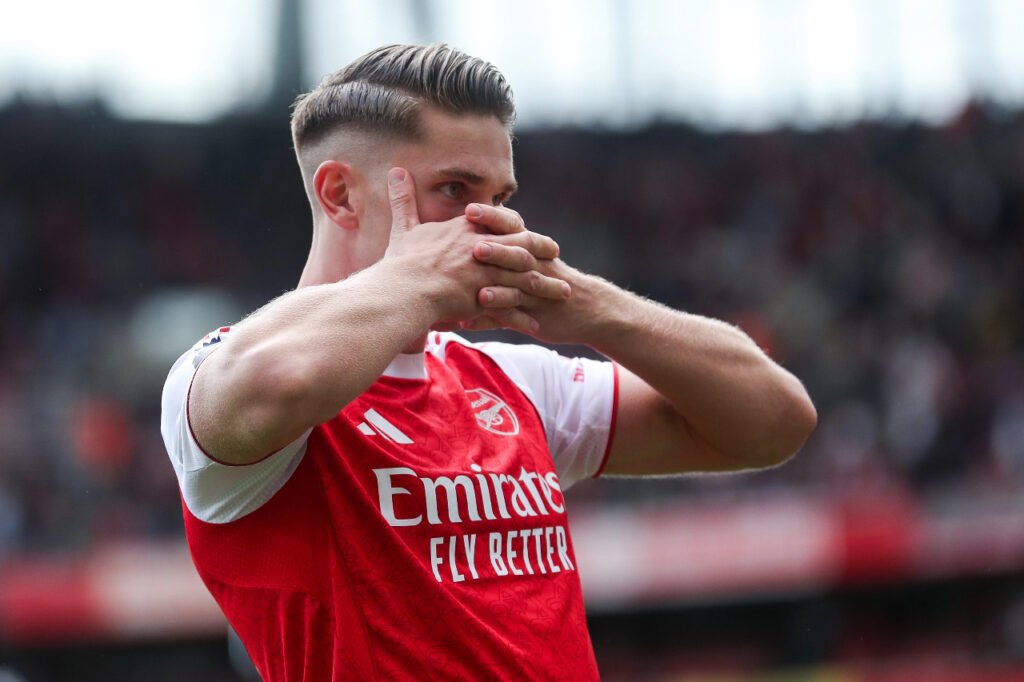 Viktor Gyökeres Arsenal célébration but Hannibal Lecter