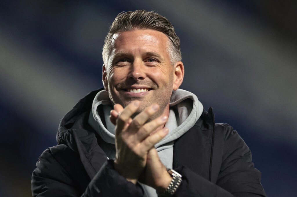 Rob Edwards signe à Wolverhampton