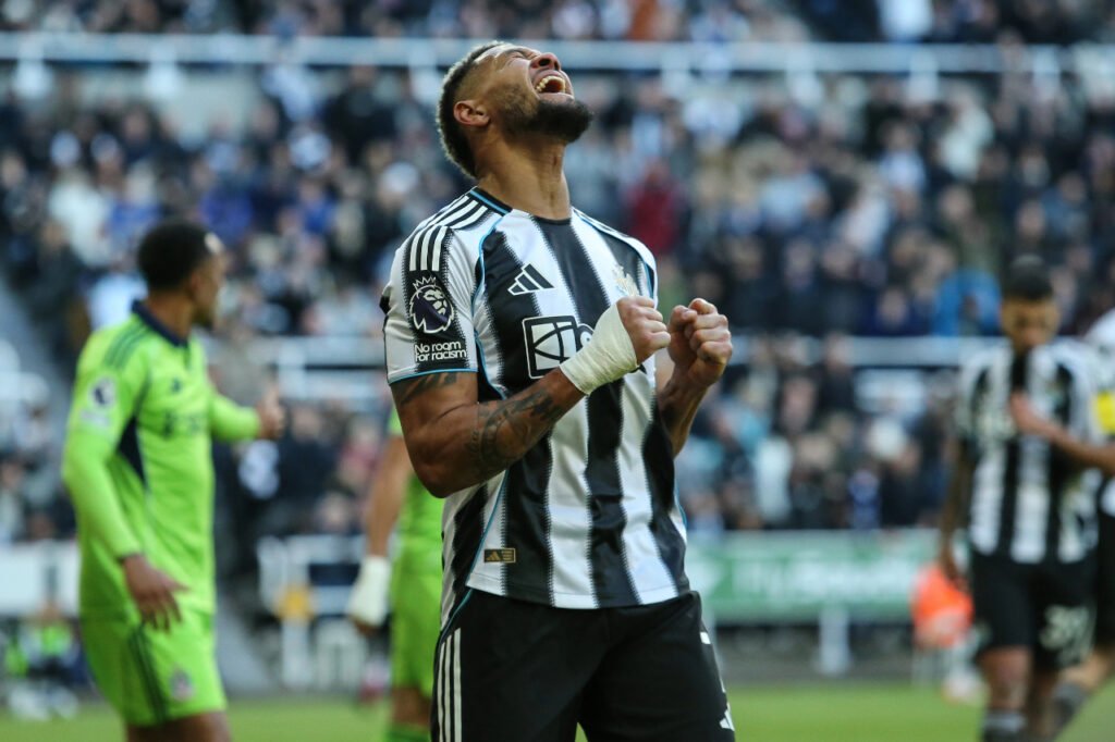 Joelinton frustré après une occasion manquée pour Newcastle