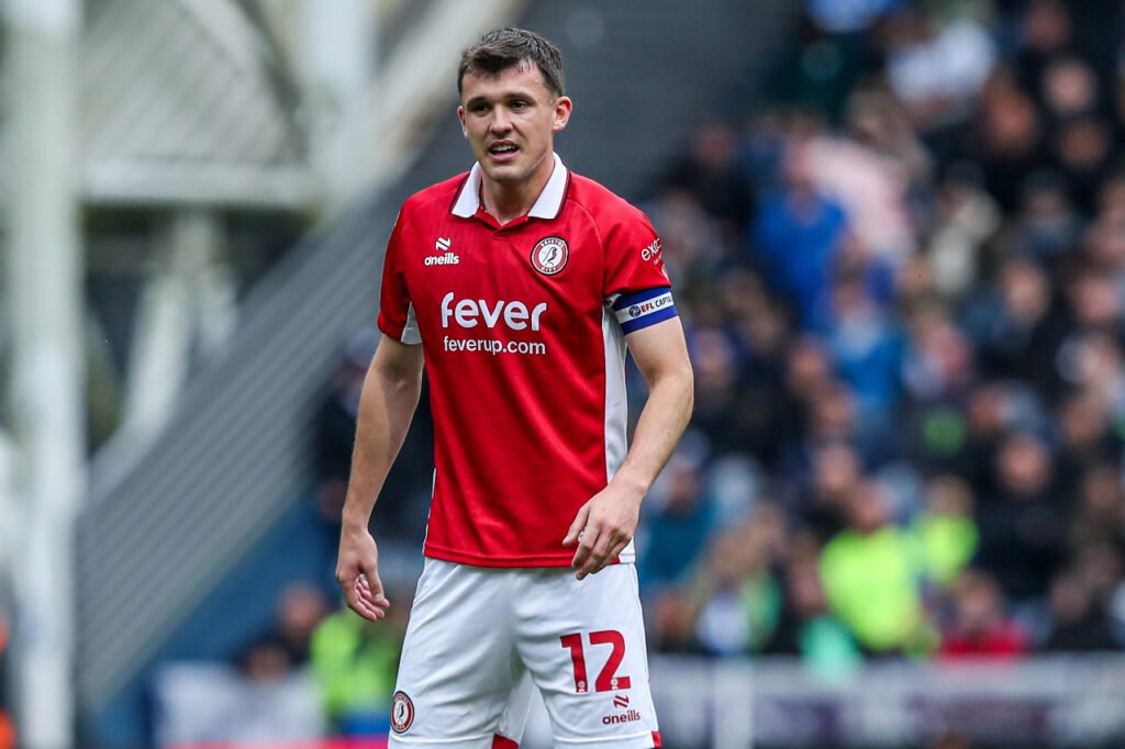 Jason Knight capitaine Bristol City