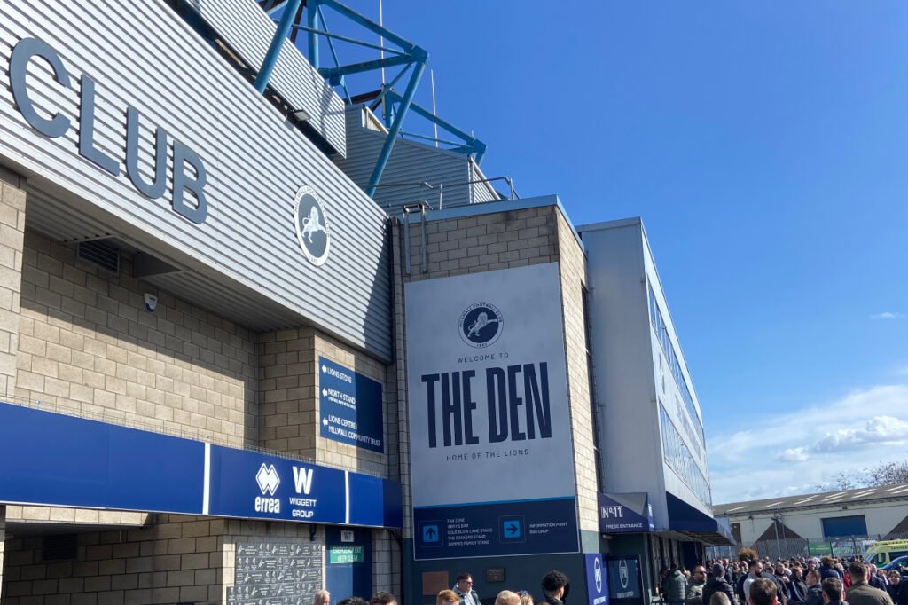 Millwall stade The Den Championship